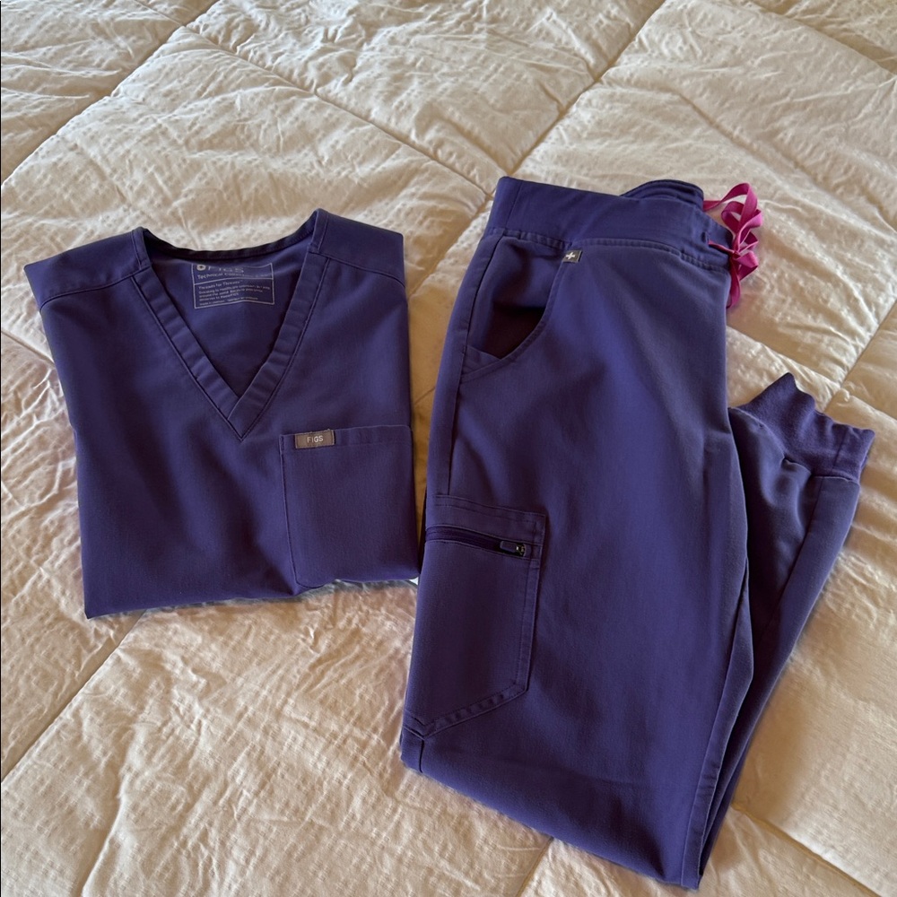 Figs Scrub Set